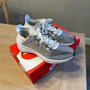 Nike Women's EXP-X14